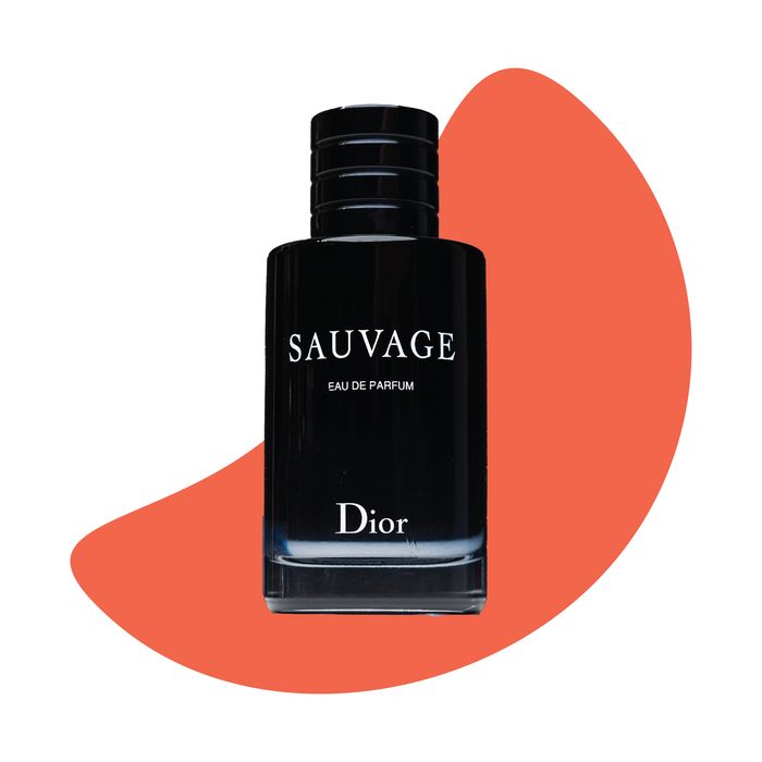 Dior Sauvage Eau de Parfum عطر مردانه Dior Sauvage Eau de Parfum:جسور،آروماتیک با رایحه اسطوخودوس