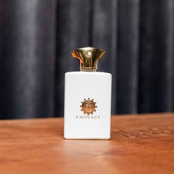 عطر Honor Man (Amouage):با رایحه‌ای چوبی-ادویه‌ای (Woody Spicy)
